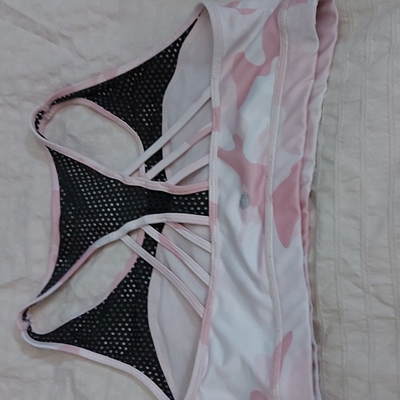 Hollister Camo Sports Bra/Pink and Black/Sz S/Black Mesh/Yoga/Gym - Picture 3 of 8
